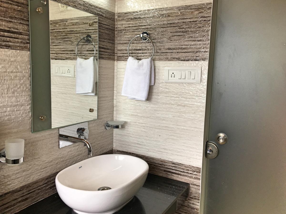 Ess & Bee Resorts Dharamshala Dış mekan fotoğraf